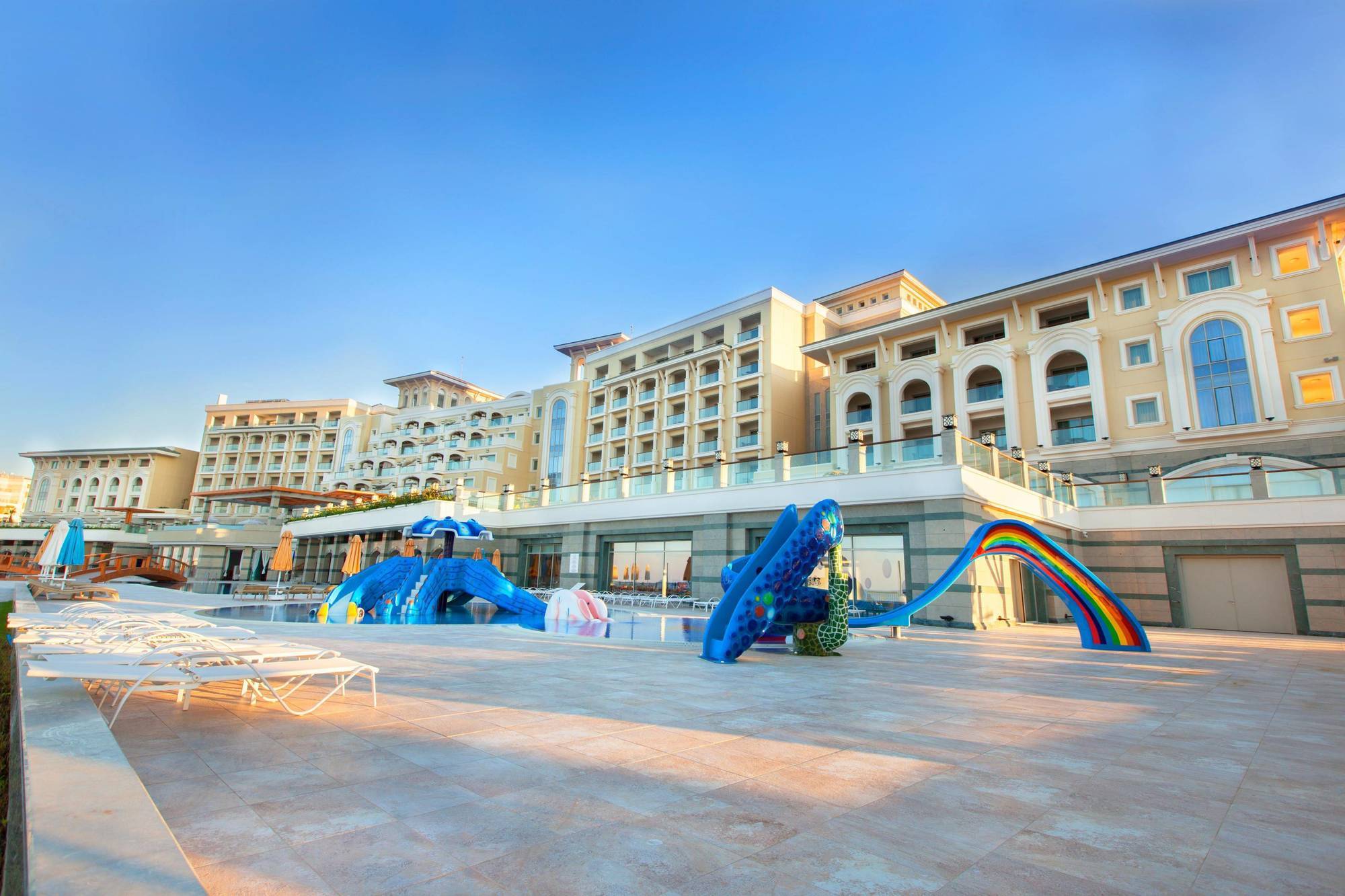 Merit Royal Hotel & Casino Karavas  エクステリア 写真